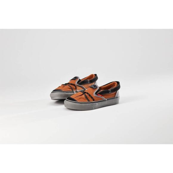 Size 7 • Vault by Vans • Nicole McLaughlin • UA Slip-On • Cross-Posted • Firm main image 3